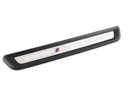 Embellecedor de entrada puerta delantera OEM 51478079724 para BMW G20, G21. Original BMW.