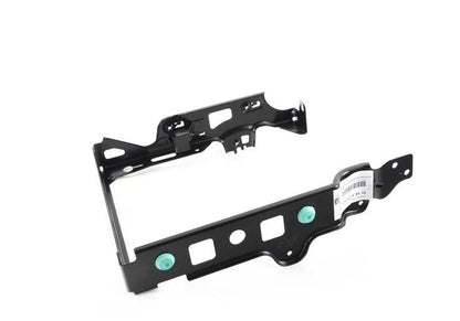 Soporte radiador auxiliar izquierdo OEM 51648073531 para BMW F87. Original BMW.