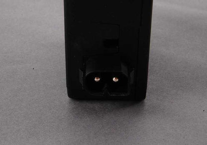 Motore a spina di riempimento di carburante OEM 67116987625 per BMW 5 E39 E39 e 7 E38 Serie. BMW originale.