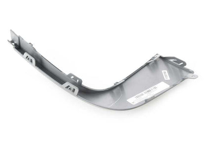 Embellecedor parachoques delantero inferior derecho OEM 51115A3C8C8 para MINI F55, F56, F57 LCI (2020–2024). Original MINI.