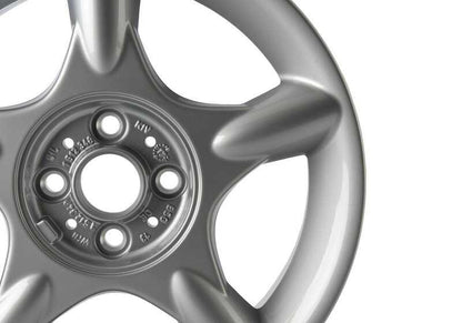 Llanta de aleación 16" 5 radios estrella OEM 36111512348 para MINI R50, R52, R53. Válida para modelos One, Cooper y Cooper S. Acabado en plata. Original MINI.