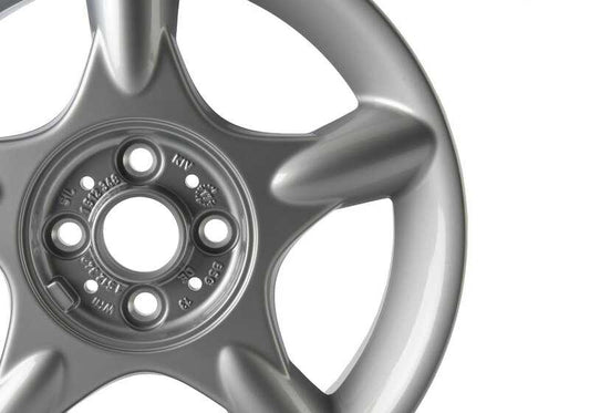 Llanta de aleación 16" 5 radios estrella OEM 36111512348 para MINI R50, R52, R53. Válida para modelos One, Cooper y Cooper S. Acabado en plata. Original MINI.