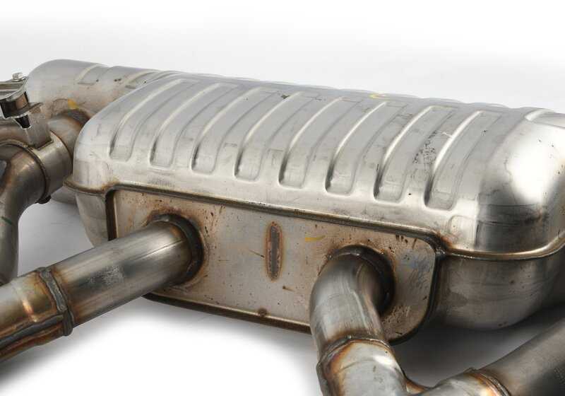 Rear silencer with exhaust valve for BMW F80, F82, F83 (OEM 18307854736). Original BMW