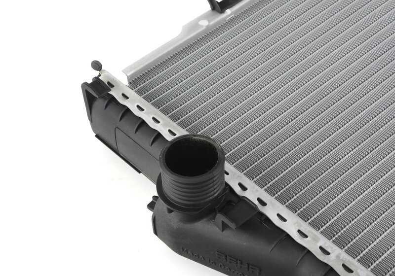 Radiatore del refrigerante per la BMW 5 E39 Serie, 7 E38 (OEM 1711246012). BMW originale.