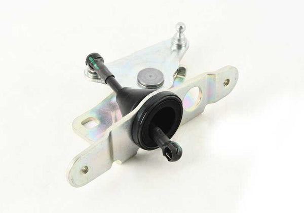 Guía redireccionamiento portón trasero inferior OEM 51247461670 para BMW G05, G07, F95. Compatible con X5 M, X5 M Competition, X5 50e y M50i. Original BMW.