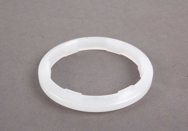 Anillo de goma OEM 31311132625 para BMW E34, E32, E31. Pieza original BMW utilizada en el soporte de la suspensión y componentes del montaje del amortiguador. Ideal para mantenimiento de suspensión. Original BMW.