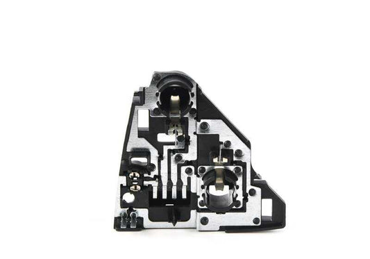 Portabombillas luz trasera portón izquierdo OEM 63217438433 para BMW X1 F48, F48N, F49. Original BMW.