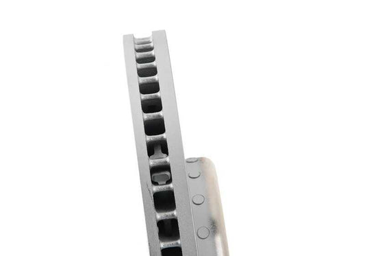 Disco de freno ventilado ligero derecho OEM 34116898728 para BMW E70, E71, F15, F16. Original BMW.