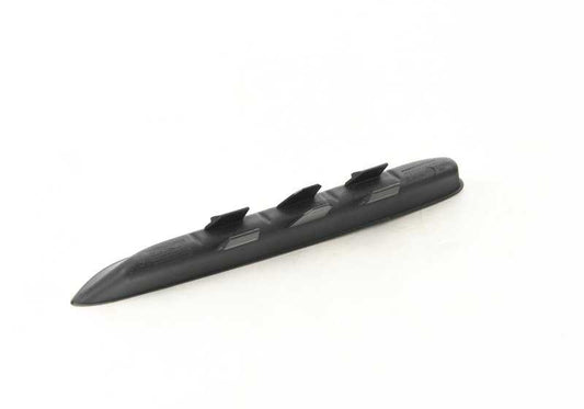 Embellecedor paragolpes trasero derecho OEM 51128075458 para BMW F44. Pieza original BMW.