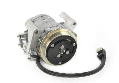 Compresor de aire acondicionado OEM 64528390468 para BMW E32, E34. Original BMW.