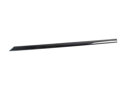 Embellecedor puerta trasera derecha OEM 51428256258 para BMW Serie 5 E39. Original BMW.
