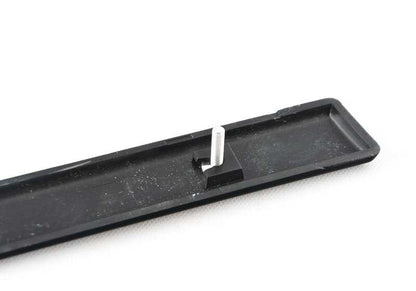 Embellecedor puerta trasera derecha OEM 51428256258 para BMW Serie 5 E39. Original BMW.