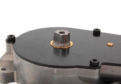 Motor para parasol trasero eléctrico OEM 67656914089 para BMW E38. Original BMW.