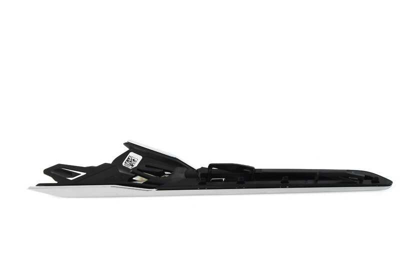 Tampa do duto de ar, parede lateral esquerda para BMW F90, F90N (OEM 51138063205). BMW originais.