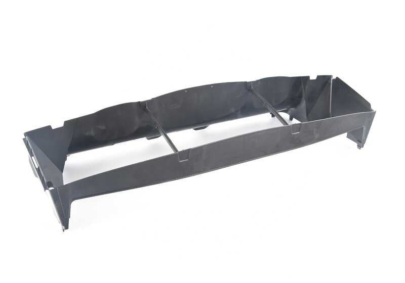Guía de aire inferior OEM 51748073524 para BMW F87. Original BMW.