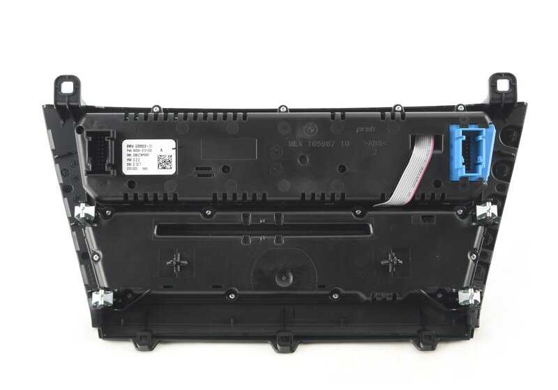 Kit reparación panel control radio y clima OEM 64119388809 para BMW F15, F16, F85, F86. Compatible con modelos X5 y X6. Sustituye botones dañados del climatizador/radio. Original BMW.