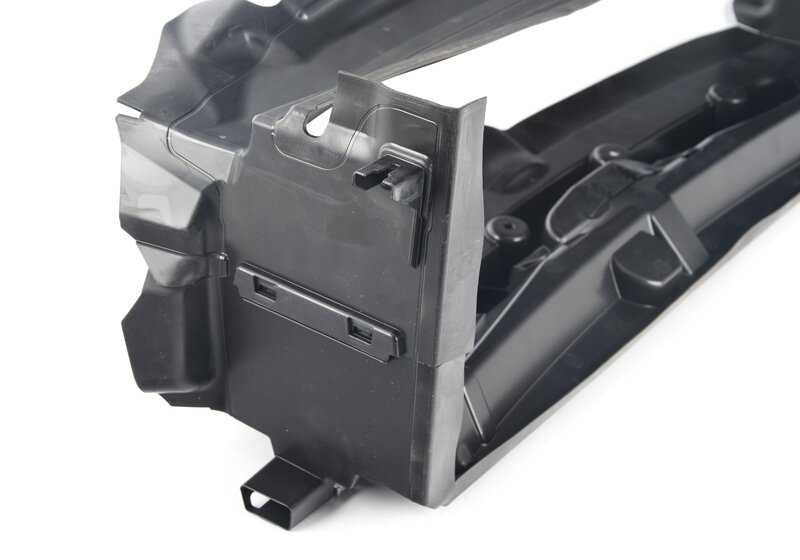 Conducto de aire para radiador de agua OEM 51748073523 para BMW F87. Original BMW.