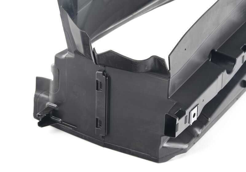 Conducto de aire para radiador de agua OEM 51748073523 para BMW F87. Original BMW.