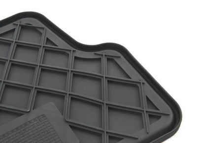 Alfombrillas todo tiempo traseras Essential Black OEM 51472354164 para MINI F56, F56 BEV, F56 LCI, F66. Original MINI.