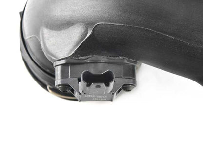Conducción del aire de carga para BMW Serie 5 F07, F10, F11, F18, Serie 6 F12, X5 E70N, X6 E71 (OEM 13717588268). Original BMW.