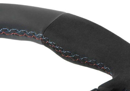 Volante M Performance OEM 32302462910 con Alcantara para BMW G87 (2er), G80 (M3, M3 CS, M3 Competition). No compatible con asistentes de conducción ni calefacción. Original BMW.