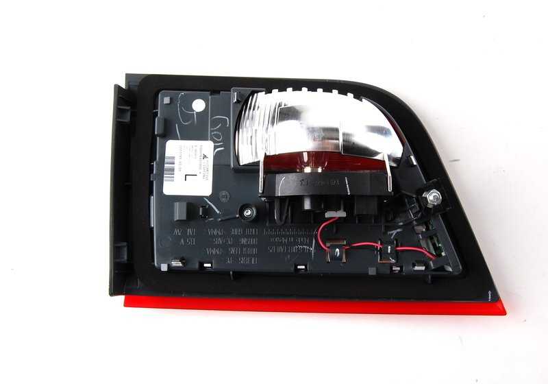 Piloto trasero izquierdo de portón OEM 63217227793 para BMW E70 (X5). Original BMW.