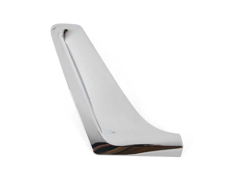 Tapa conducto de aire lateral izquierda OEM 51137347377 para BMW G11 y G12. Original BMW.