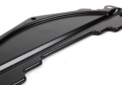 Chapa protectora OEM 21111250804 para BMW E12, E28, E24, E23. Pieza original BMW diseñada para proteger componentes en la zona del embrague. Recambio original BMW.
