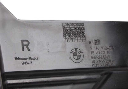 Extensión del cubre cárter derecho OEM 51717116912 para BMW E90, E91. Original BMW.