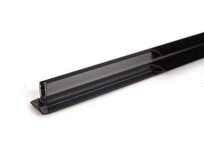 Embellecedor exterior puerta trasera izquierda OEM 51347060249 para BMW Serie 3 E90, E90N. Pieza original BMW.