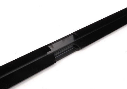 Cubierta exterior de puerta trasera derecha OEM 51357060250 para BMW E90, E91. Original BMW.