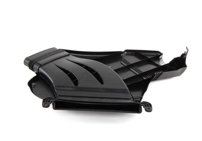 Conducto de admisión OEM 13717508711 para BMW E46. Pieza original BMW. Ideal si tu coche suena raro o pierde fuerza al acelerar. Compatible solo con modelos E46. Repuesto original garantizado.