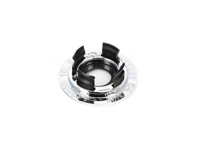 Tapa embellecedora toma de corriente OEM 51477311436 para BMW F31. Pieza original BMW.