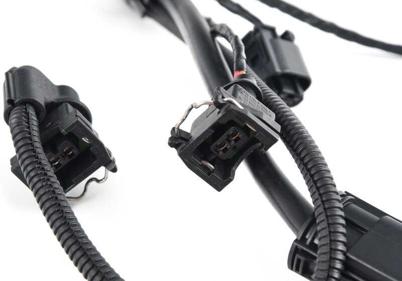 Kit de reparación cableado suspensión delantera derecha OEM 61129238731 para BMW E81, E82, E87, E88, E90, E91, E92, E93. Compatible con varios modelos Serie 1 y Serie 3. Original BMW.
