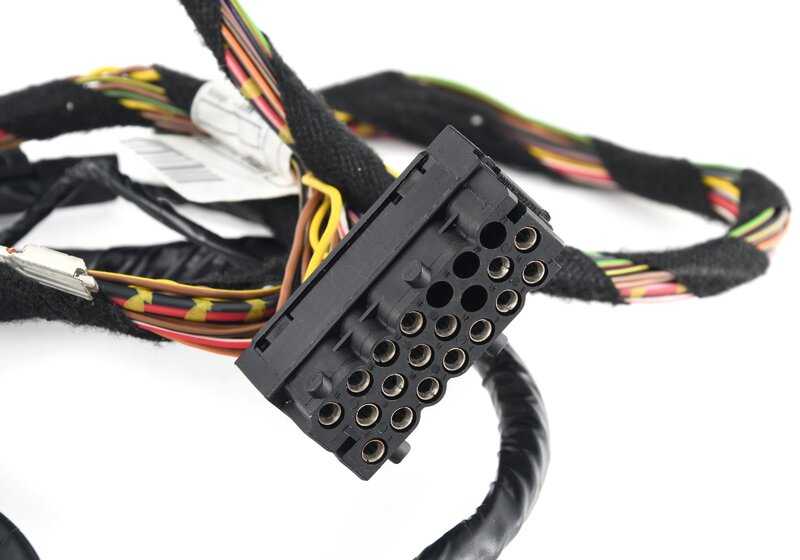 Kit de reparación cableado suspensión delantera derecha OEM 61129238731 para BMW E81, E82, E87, E88, E90, E91, E92, E93. Compatible con varios modelos Serie 1 y Serie 3. Original BMW.