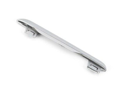 Moldura lateral derecha OEM 51117178108 para BMW E60, E61. Original BMW.