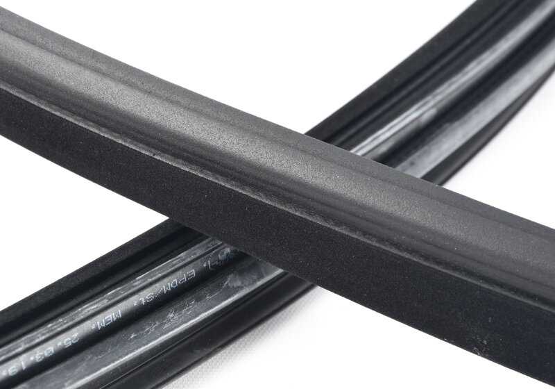 Porta frontal esquerda OEM 51337328767 Para BMW 6 F06 Series (640d, 640i, XDrive). Compatível com modelos de 2012 a 2018. Substituição original da BMW.