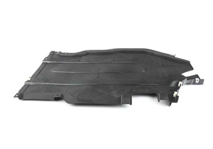 Cubierta inferior depósito izquierda OEM 51759477803 para BMW X5 G05, G05N y X6 G06, G06N. Original BMW.
