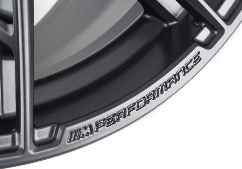 Piene in lega M Y-Speiche 963 per BMW G87, G80, G81, G82 (OEM 36108746990). BMW originale.