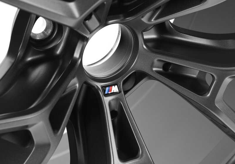Piene in lega M Y-Speiche 963 per BMW G87, G80, G81, G82 (OEM 36108746990). BMW originale.