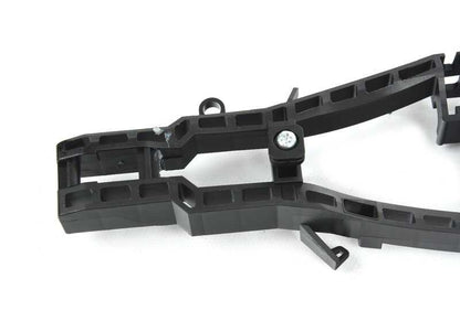 Soporte interior maneta puerta delantera derecha OEM 51217242568 para BMW F20, F21, F22, F23, F30, F31, F34, F32, F33, F80, F82, F87. Recambio original BMW.