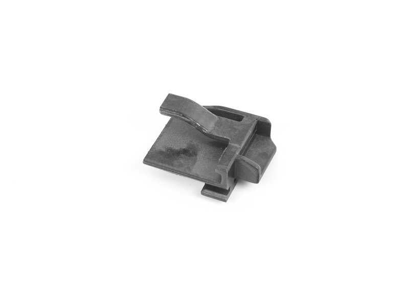 Clip de sujeción refrigeración OEM 17117646140 para BMW F15, F16. Pieza original BMW.