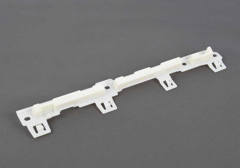 Soporte de umbral derecho OEM 51778081014 para BMW G82, G83. Original BMW.