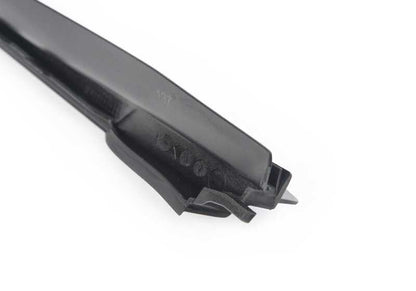 Moldura cubrepared delantera izquierda OEM 51137475009 para BMW G22, G82. Original BMW.