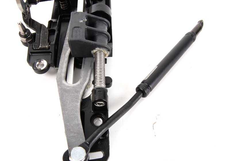 Rechts konvertierbares Dachverschluss OEM 54347031362 für BMW E46. Originaler BMW -Ersatz.