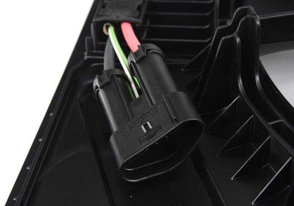 Casa de ventilador com um ventilador para BMW G42, G87, G20, G21, G80, G81, G22, G26, G82, G83, I20 (OEM 17428666819). BMW original