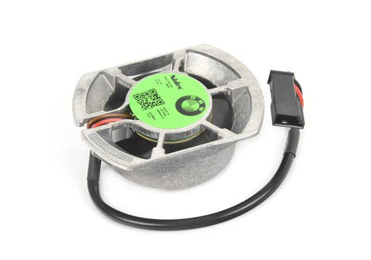 Ventilador de asiento OEM 52107056235 para BMW F90, G30, G31, G32, G01, G02. Compatible con modelos como M5, 518d, 520d, entre otros. Parte del sistema eléctrico de los asientos delanteros. Original BMW.