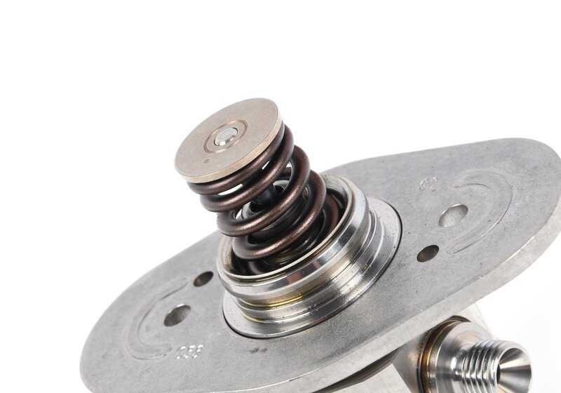 High pressure pump for BMW F90, F90N, F91, F92, F93 (OEM 13517852361). Original BMW.