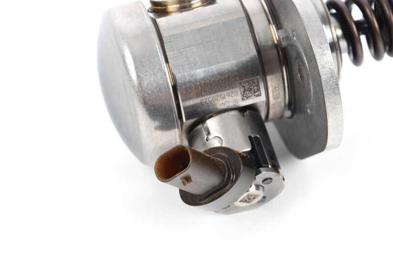 High pressure pump for BMW F90, F90N, F91, F92, F93 (OEM 13517852361). Original BMW.