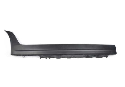 Cubierta embellecedora lateral derecha OEM 51713330866 para BMW E83. Original BMW.